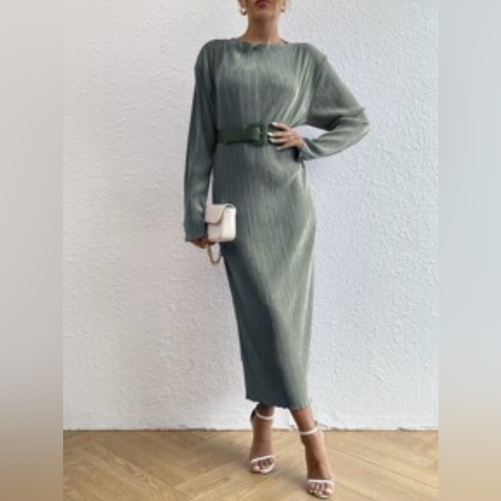 SHEIN Dark Green Privé Maxi Dress (Size Large) Never Worn!